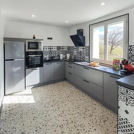 Maison Calme Avec Vue Sur Les Collines Environnantes * Berlou