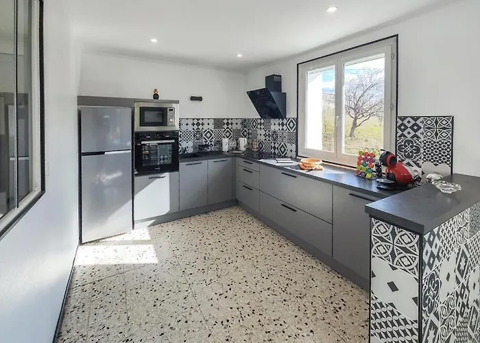 Maison Calme Avec Vue Sur Les Collines Environnantes * Berlou